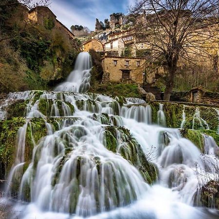 El Salto del Agua Auténtico El Molino de la Cascada Orbaneja Orbaneja del Castillo Exterior foto